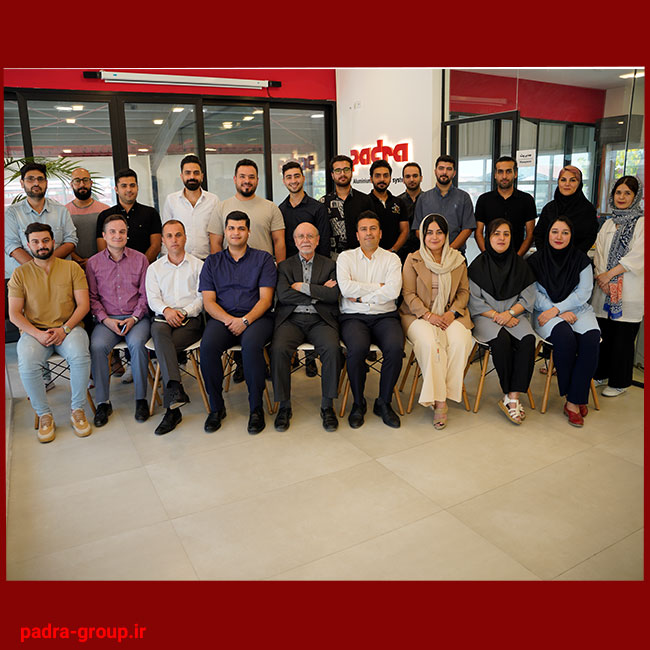 بازدید جناب آقای صداقت رئیس محترم هیئت مدیره‌ی شرکت ویستا‌‌بست از کارخانه پادرا