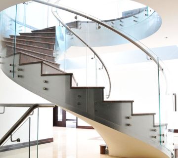 چگونه می‌توان هندریل را بر اساس استانداردهای ایمنی انتخاب کرد؟