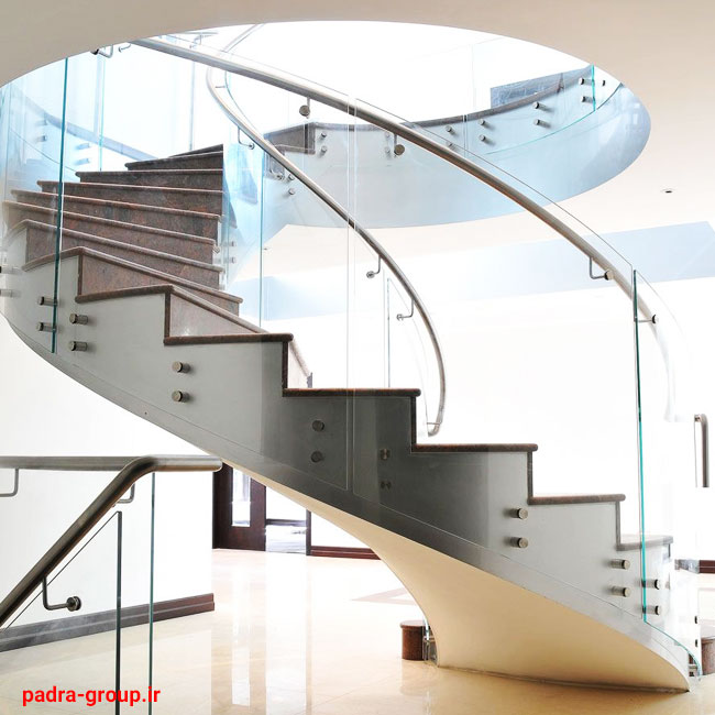 چگونه می‌توان هندریل را بر اساس استانداردهای ایمنی انتخاب کرد؟