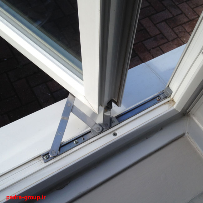 تاثیر گرد و غبار و آلودگی بر درب و پنجره دوجداره