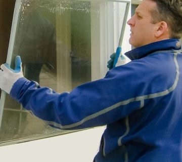 تغییر رنگ شیشه داخلی پنجره دوجداره Upvc