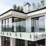 جان پناه شیشه ای در رشت | اجرا و نصب اصولی با متریال مقاوم